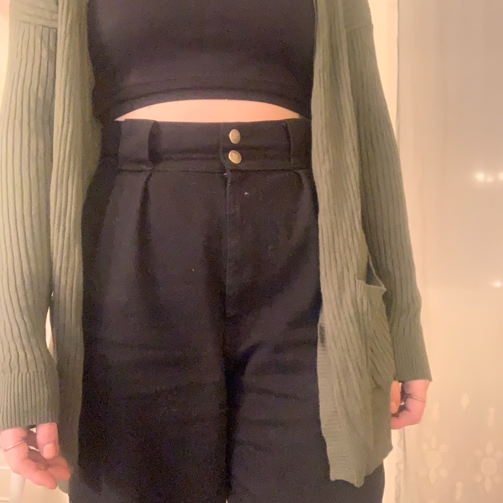 Olive green ribbed pocketed cardigan